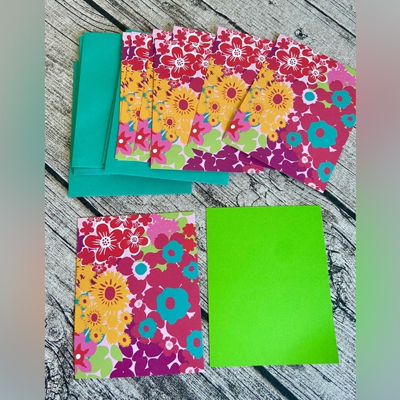 NWT! Note cards set. Total 20 pieces: 10 cards + 10 envelopes - Picture 3 of 3